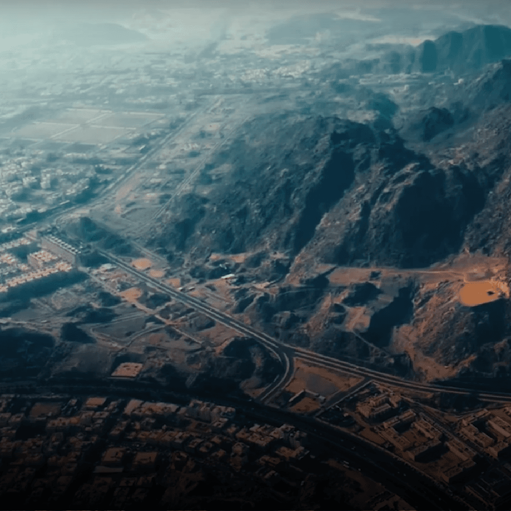 Experience the Visit to the Landmarks of Wadi Dhi Tuwa