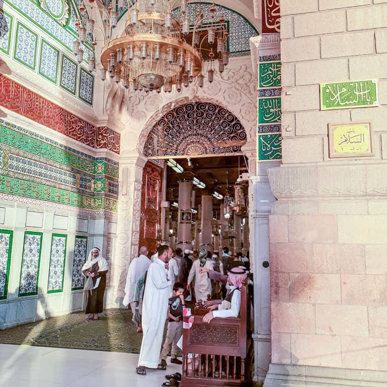 An Enriching Experience Inside Al-Masjid An-Nabawi